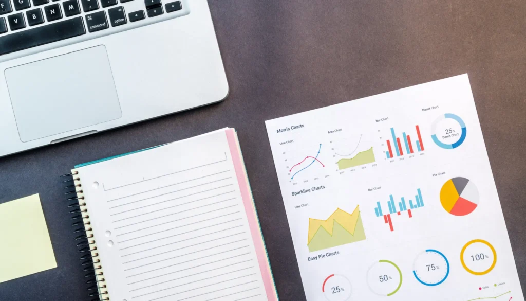 Pros and cons table comparing SaaS and traditional software for small and enterprise businesses